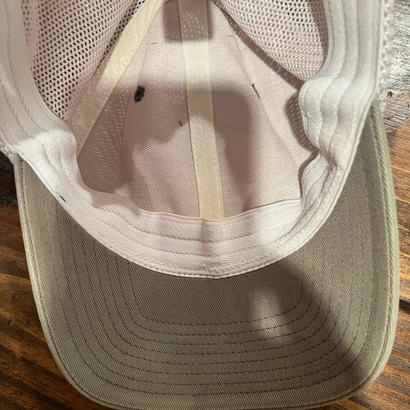 PFG Performance Fishing Gear mesh hat, EUC, size large/XL, sportsman, outdoor - Picture 4 of 4